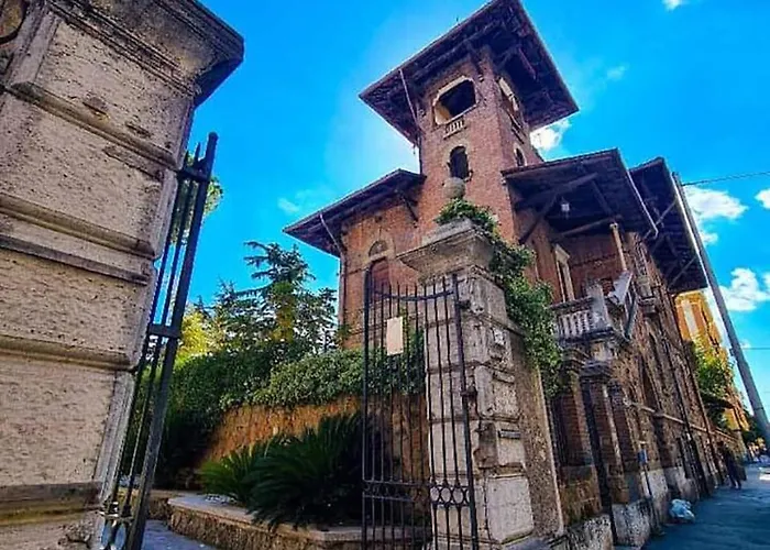 Daire Mamomi House